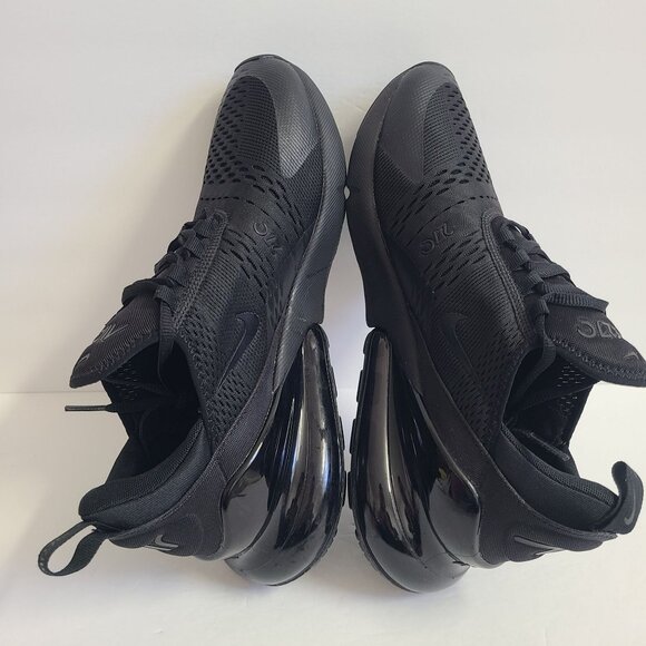 NEW Nike Air Max 270 Shoes AH8050-005 Size 11 Triple Black